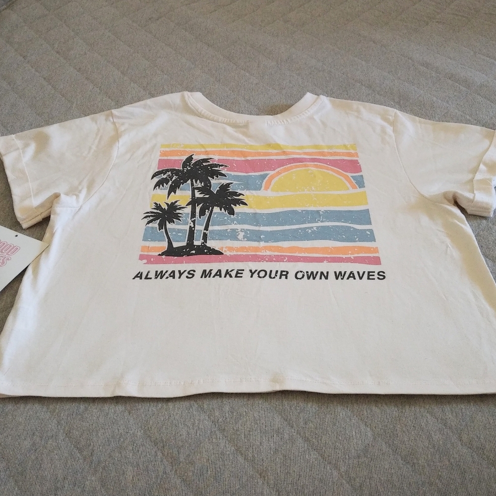 Vibe N' "Always Make Your Own Waves"🌊 Tee - Picture 12 of 12